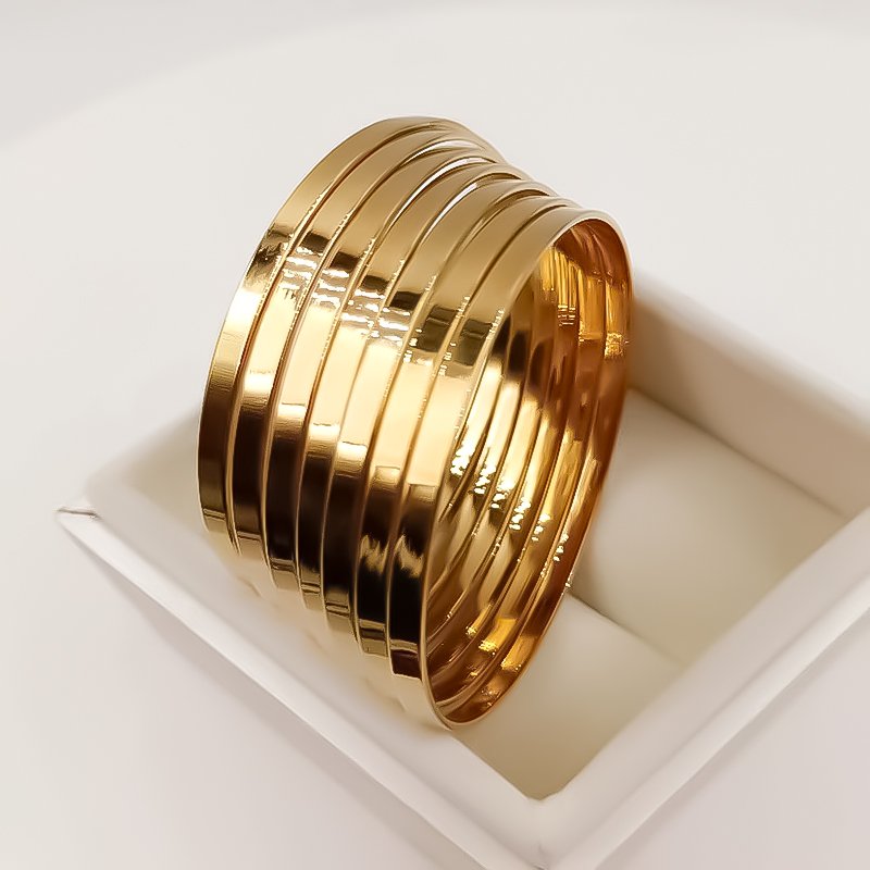 IMG_20250323_215404_830 انسيال سلسلة يد استانلس خاتم دهب فضة حلق مجوهرات اكسسوارات