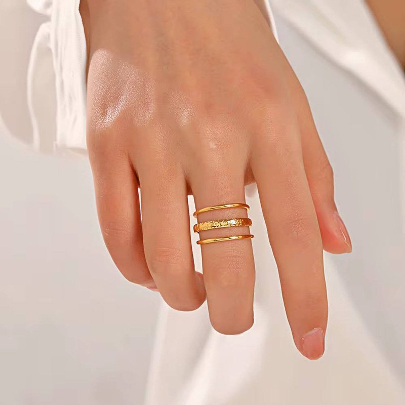 WhatsApp Image 2025-08-21 at 05.25.15 (1) انسيال سلسلة يد استانلس خاتم دهب فضة حلق مجوهرات اكسسوارات