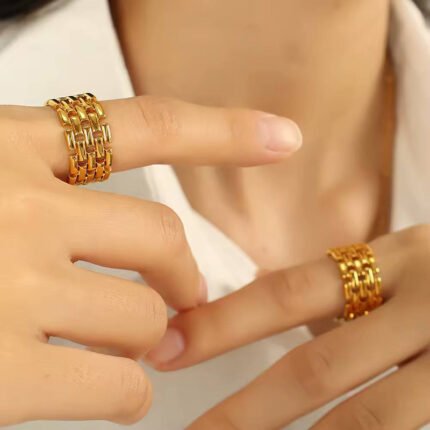 انسيال سلسلة يد استانلس خاتم دهب فضة حلق مجوهرات اكسسوارات