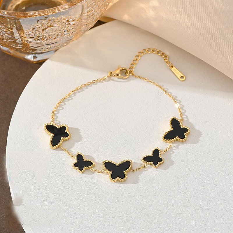 IMG_20251129_184428_233 انسيال سلسلة يد استانلس خاتم دهب فضة حلق مجوهرات اكسسوارات