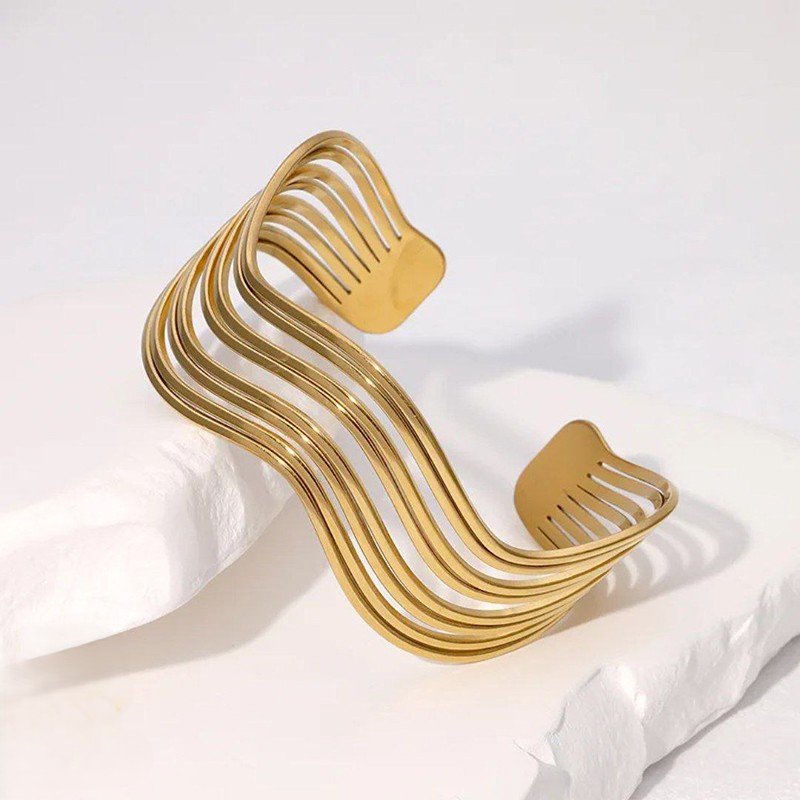 IMG_20251130_050548_197 انسيال سلسلة يد استانلس خاتم دهب فضة حلق مجوهرات اكسسوارات