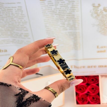 انسيال سلسلة يد استانلس خاتم دهب فضة حلق مجوهرات اكسسوارات