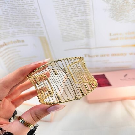 انسيال سلسلة يد استانلس خاتم دهب فضة حلق مجوهرات اكسسوارات