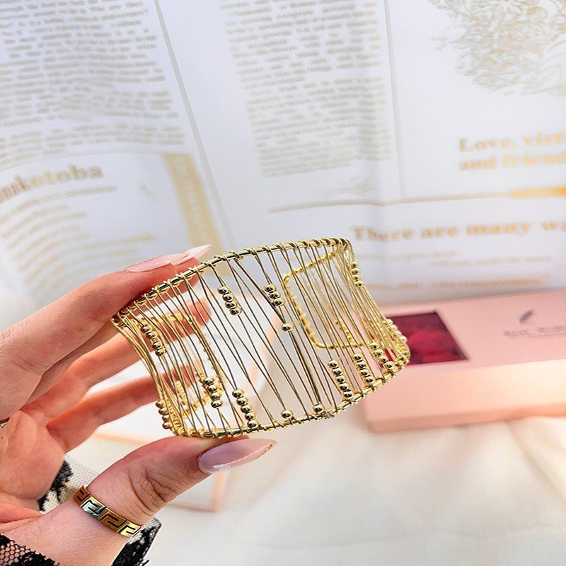 IMG_20251130_052424_851 انسيال سلسلة يد استانلس خاتم دهب فضة حلق مجوهرات اكسسوارات