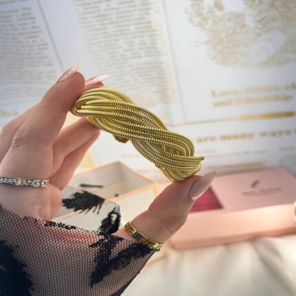 انسيال سلسلة يد استانلس خاتم دهب فضة حلق مجوهرات اكسسوارات